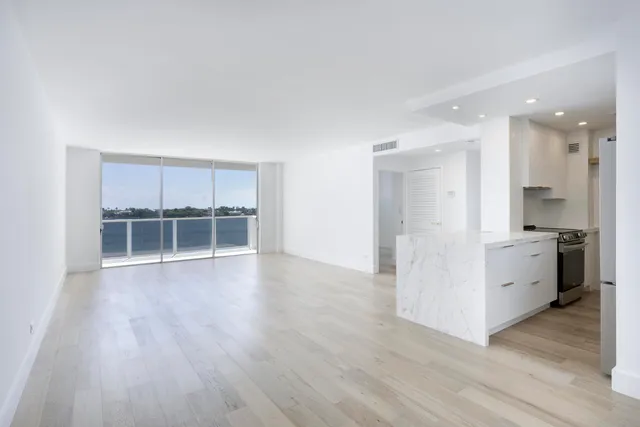 1-bedroom rental at 2800 N Flagler Drive #709, West Palm Beach