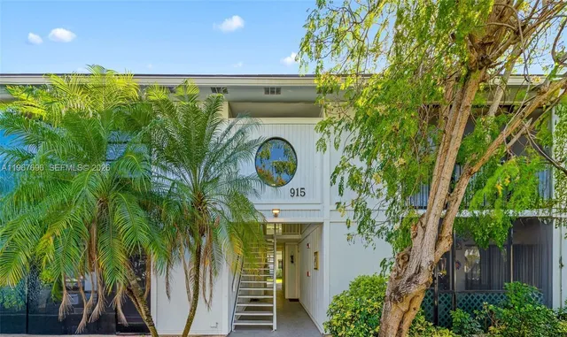 1-bedroom home at 915 NE 199th Street #20615, Miami