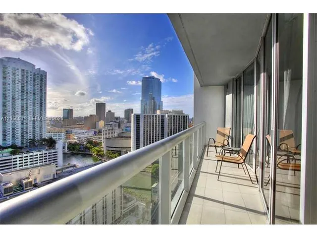 1-bedroom home at 485 Brickell Avenue #2306, Miami