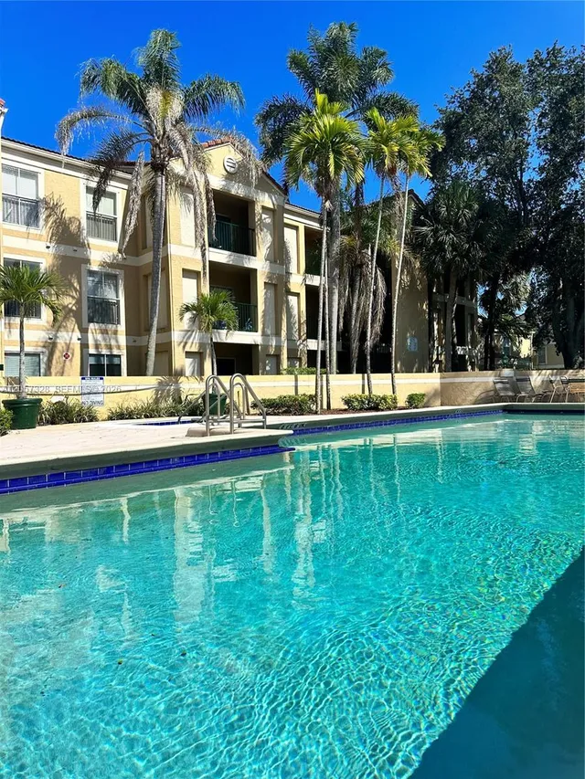 2-bedroom home at 833 Riverside Drive #831, Coral Springs