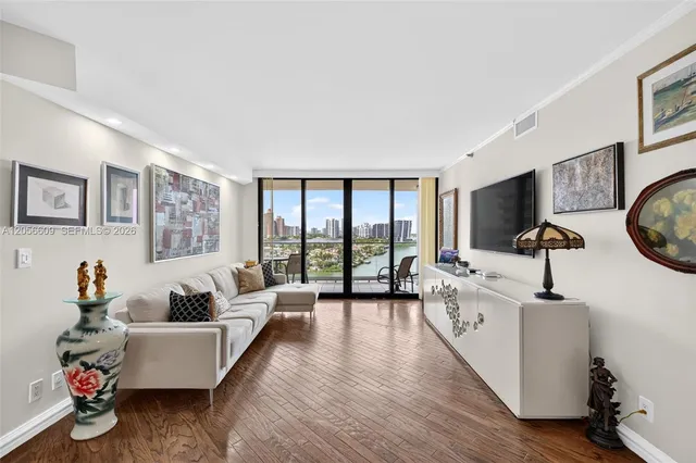 2-bedroom home at 2800 Island Boulevard #1005, Aventura