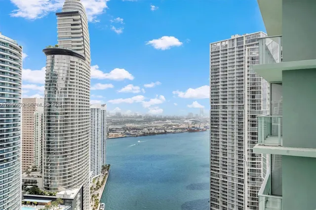 2-bedroom home at 77 SE 5th Street #4106, Miami