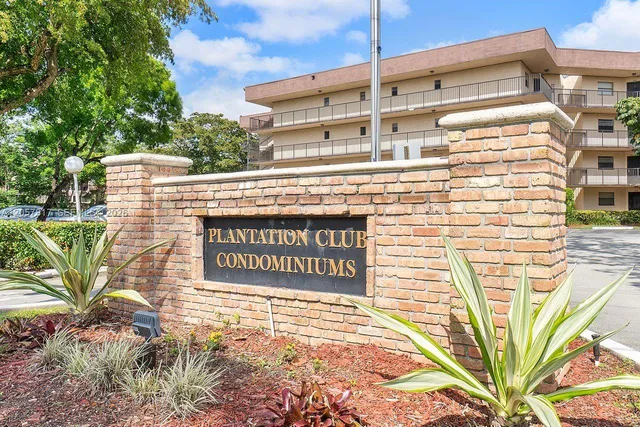 2-bedroom home at 6655 W Broward Boulevard #200, Plantation