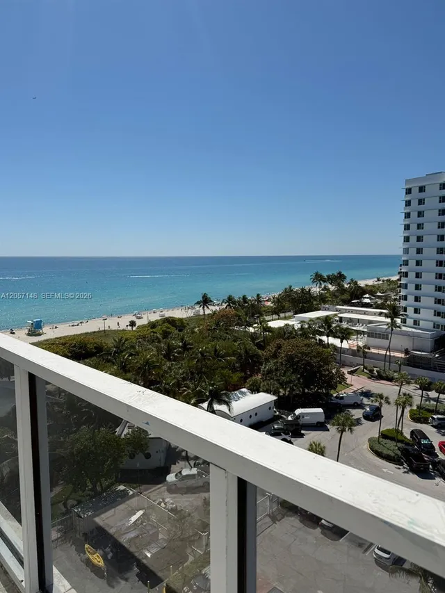 1-bedroom rental at 5313 Collins Avenue #1008, Miami Beach