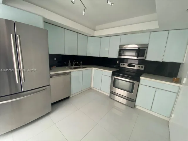 2-bedroom rental at 2780 NE 183rd Street #909, Aventura