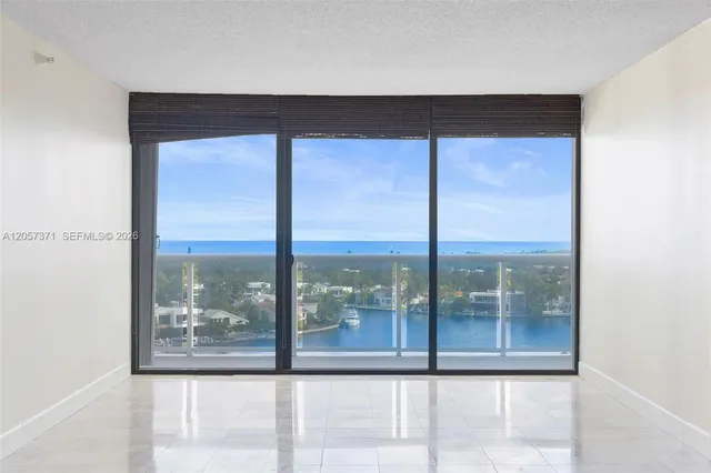 2-bedroom rental at 20505 E Country Club Drive #1434, Aventura