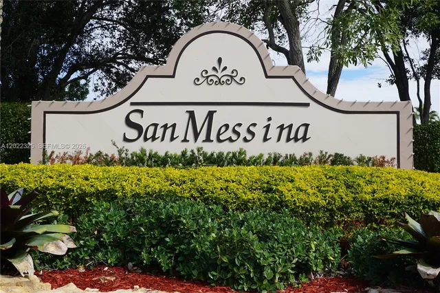 4-bedroom rental at 1868 Salerno Circle #1868, Weston