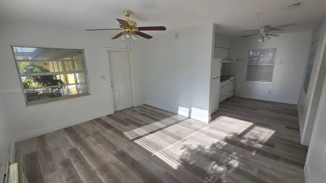 1-bedroom rental at 808 NE 10th Street #3, Hallandale Beach