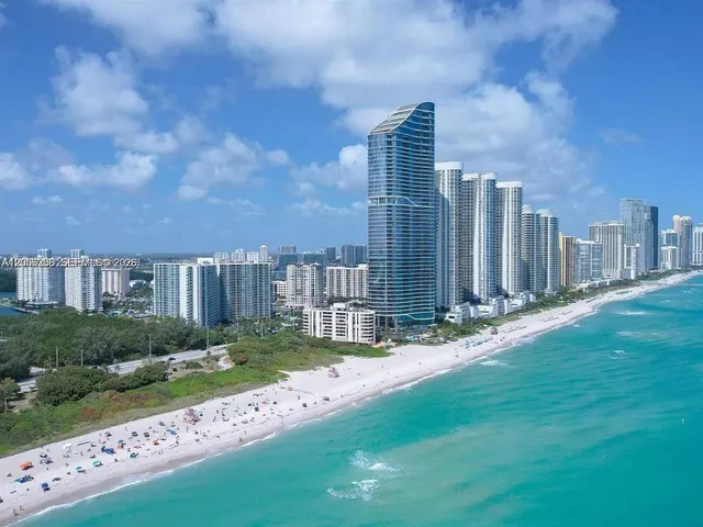 2-bedroom rental at 100 Bayview Drive #1503, Sunny Isles Beach