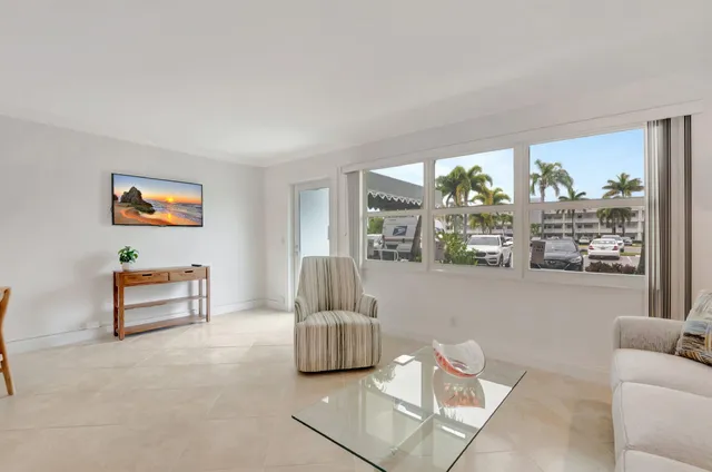 1-bedroom home at 1072 Yarmouth Drive, Boca Raton