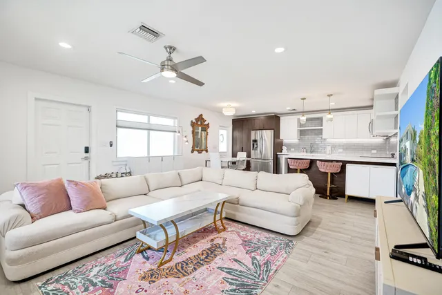 2-bedroom home at 2050 NE 39th Street #101, Fort Lauderdale