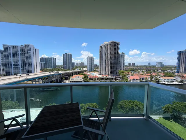 1-bedroom rental at 19390 COLLINS Avenue #1405, Sunny Isles Beach