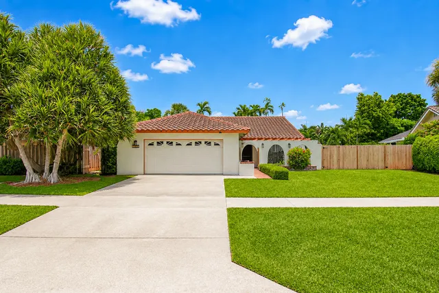 3-bedroom rental at 7407 SILVER WOODS Court, Boca Raton
