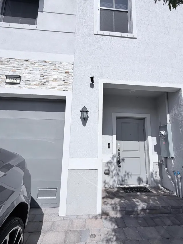 3-bedroom rental at 938 NW 3RD Terrace, Pompano Beach