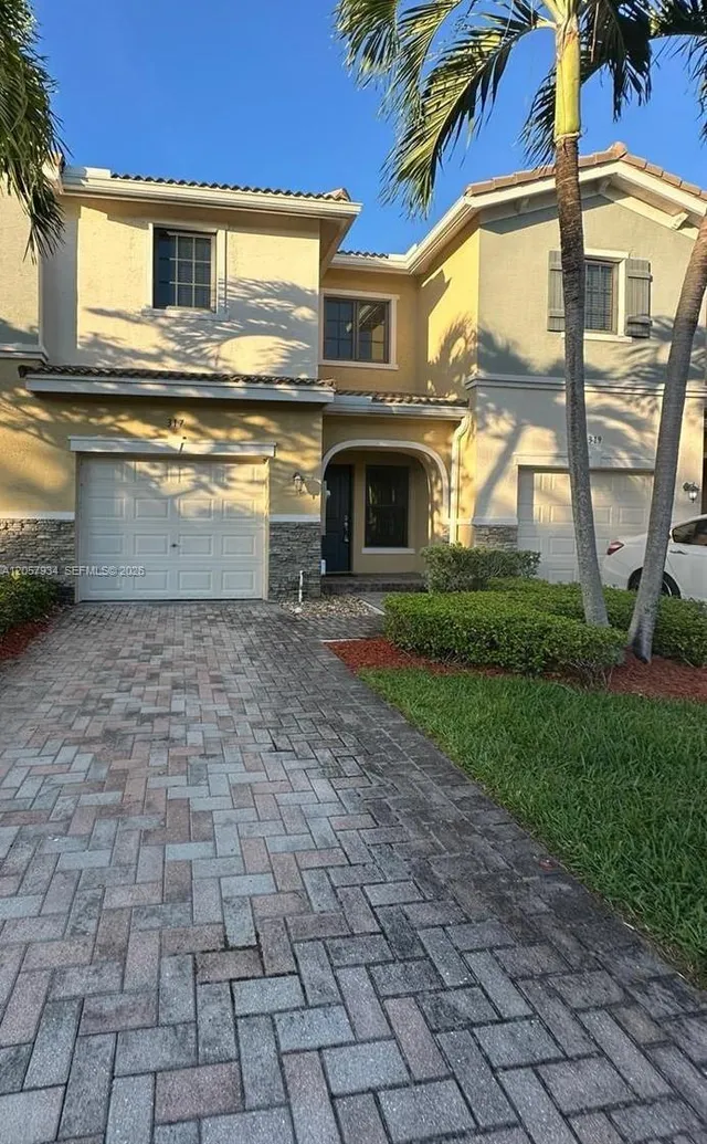 3-bedroom home at 317 NE 194th Lane #317, Miami