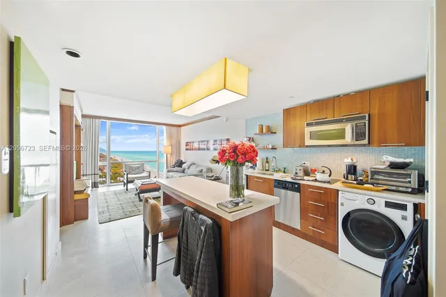 1-bedroom home at 6801 Collins Avenue #1015, Miami Beach