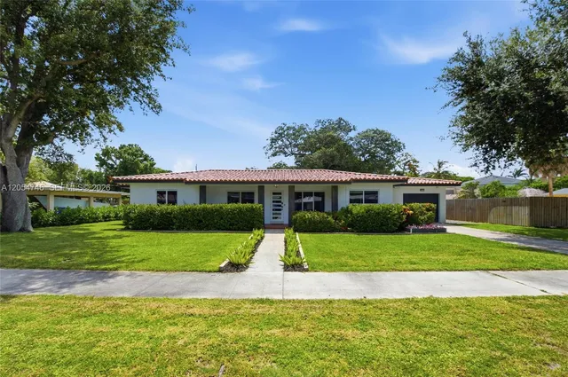 3-bedroom home at 417 NE 11th Avenue, Pompano Beach