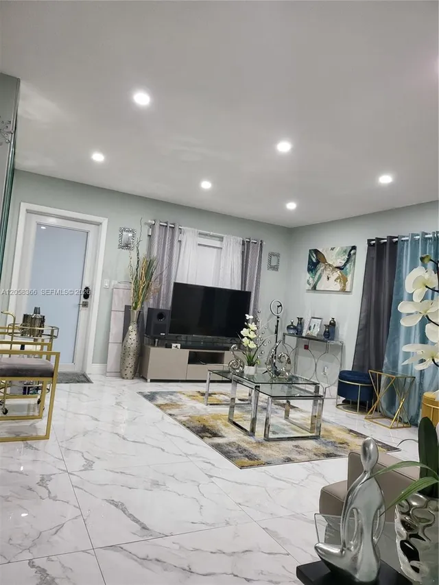 2-bedroom home at 1747 Rodman Street #110, Hollywood