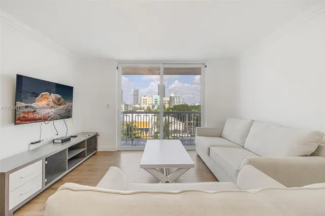 1-bedroom home at 401 Ocean Drive #602, Miami Beach