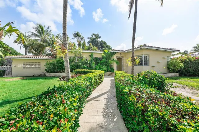 3-bedroom rental at 4445 N Michigan Avenue, Miami Beach