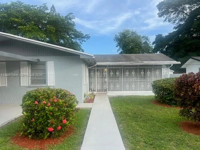 3-bedroom rental at 3730 Percival Avenue, Miami