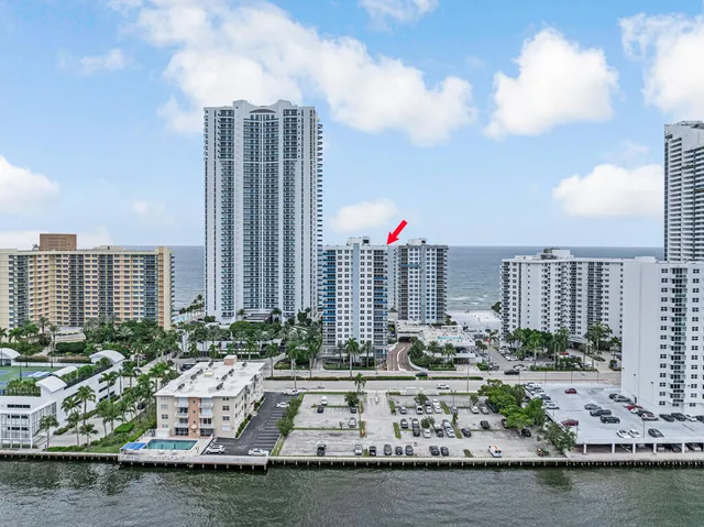2-bedroom home at 2751 S Ocean Drive #1008, Hollywood