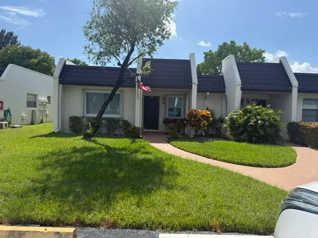 2-bedroom home at 197 Lake Susan Lane, West Palm Beach