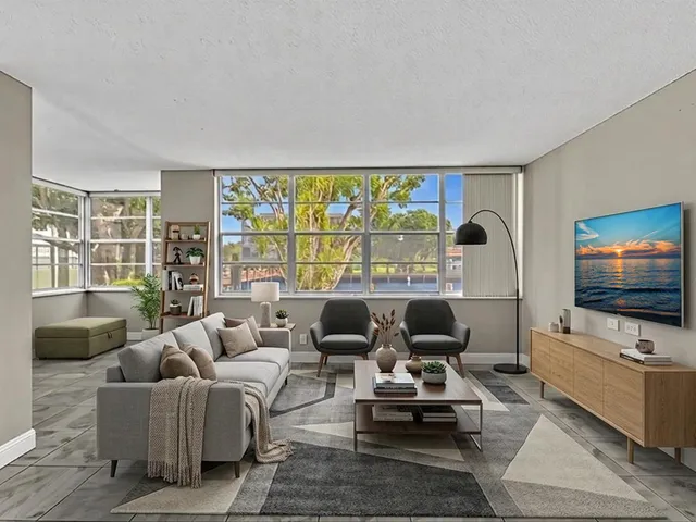 2-bedroom home at 2741 TAFT Street #104, Hollywood