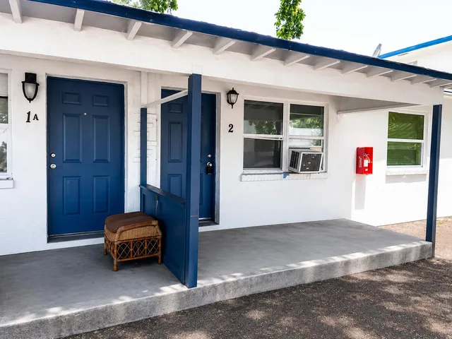 2-bedroom rental at 709 11TH Street #2, West Palm Beach