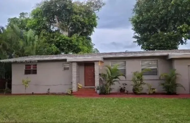 4-bedroom home at 530 NE 130 Street, Miami