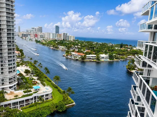 2-bedroom home at 20515 E Country Club Drive #2141, Aventura