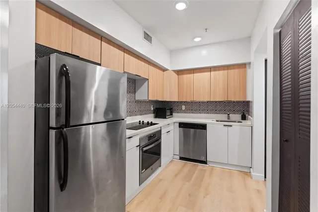 2-bedroom home at 810 7th 102 #102, Miami Beach