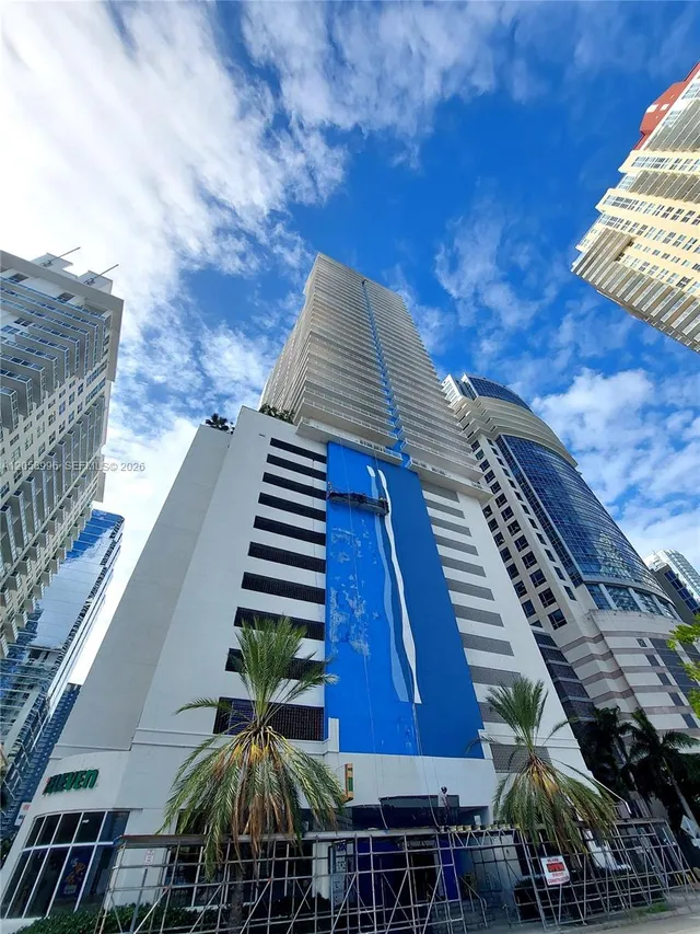 1-bedroom home at 1200 Brickell Bay Drive #3708, Miami