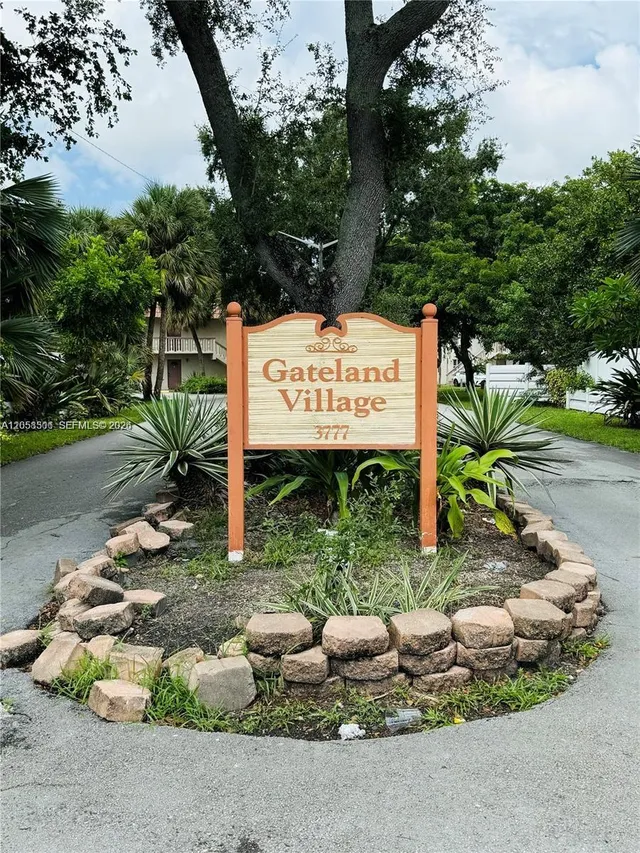 2-bedroom home at 3777 NW 78th Avenue #8E, Davie