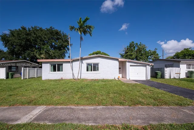 3-bedroom home at 220 SW 65th Avenue, Pembroke Pines
