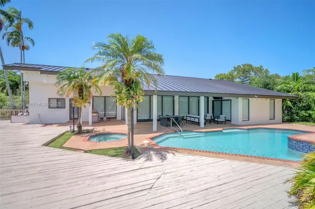 5-bedroom rental at 3180 N 36th Street, Hollywood