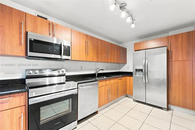 1-bedroom rental at 3000 S Ocean Drive #518, Hollywood