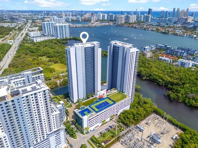 3-bedroom rental at 16385 Biscayne Boulevard #3201, North Miami Beach