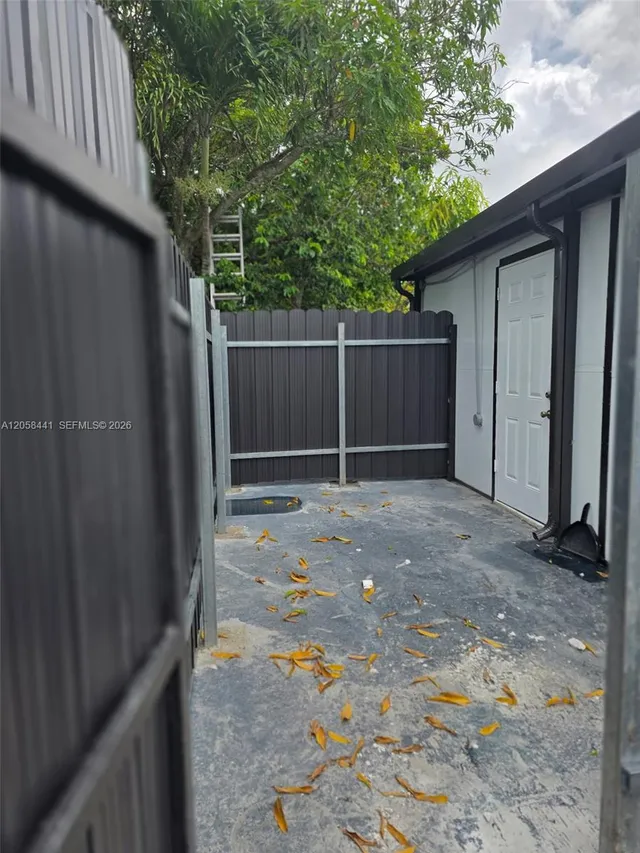 1-bedroom rental at 19393 NW 30ct, Miami Gardens
