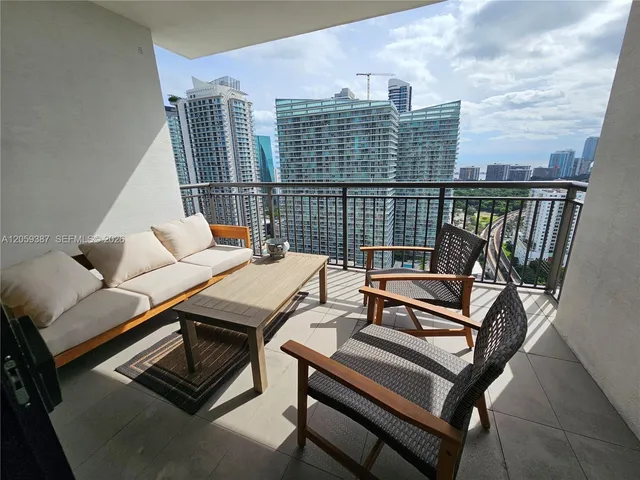 2-bedroom home at 999 SW 1st Avenue #3004, Miami