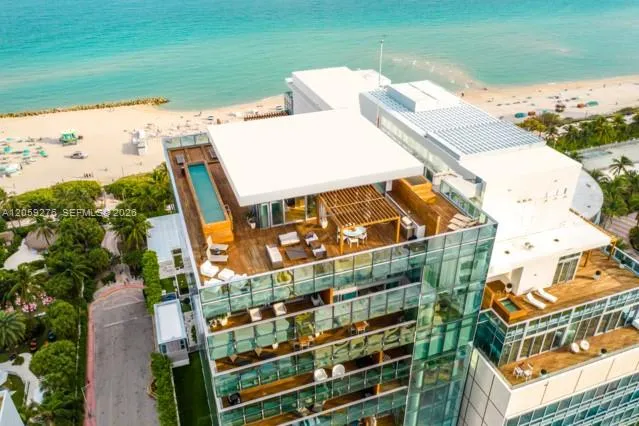4-bedroom home at 2901 Collins Avenue #1602, Miami Beach