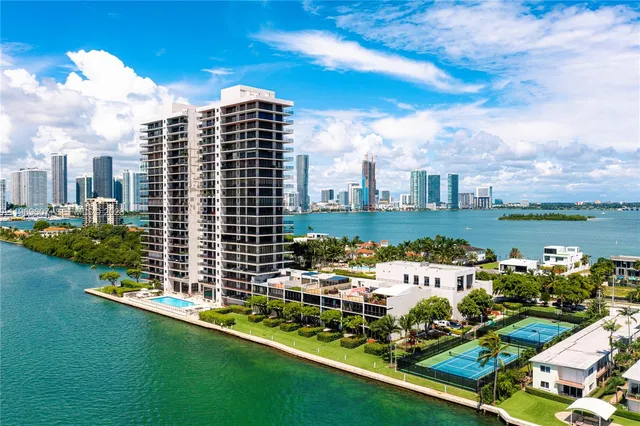 2-bedroom rental at 1000 Venetian Way #301, Miami