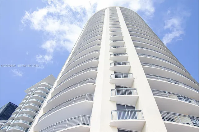 2-bedroom rental at 17375 Collins Avenue #701, Sunny Isles Beach