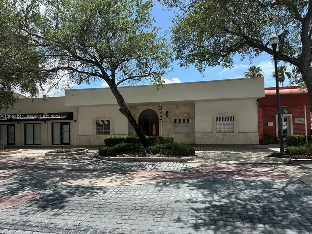 Commercial at 257 N Krome Avenue, Homestead