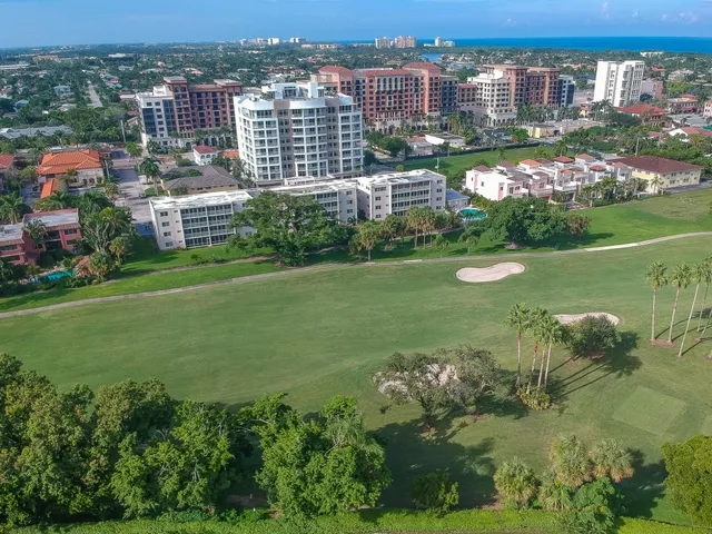 2-bedroom home at 300 E Royal Palm Road #0420, Boca Raton