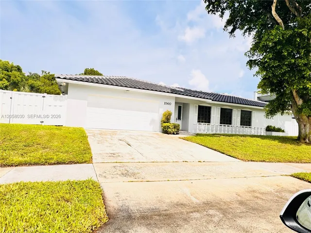 3-bedroom rental at 1560 NW 12th Way #N/A, Boca Raton