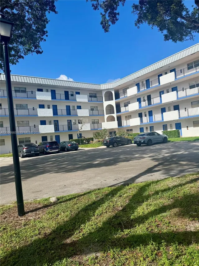 2-bedroom home at 6361 N Falls Cir Drive #311, Lauderhill