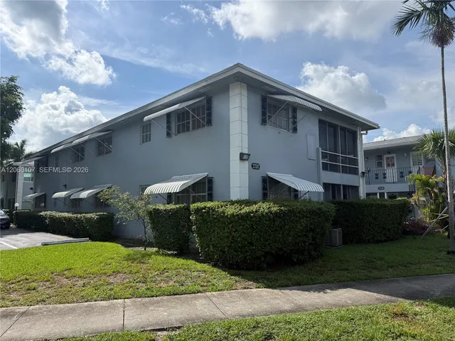 2-bedroom home at 3720 Harrison Street #1, Hollywood