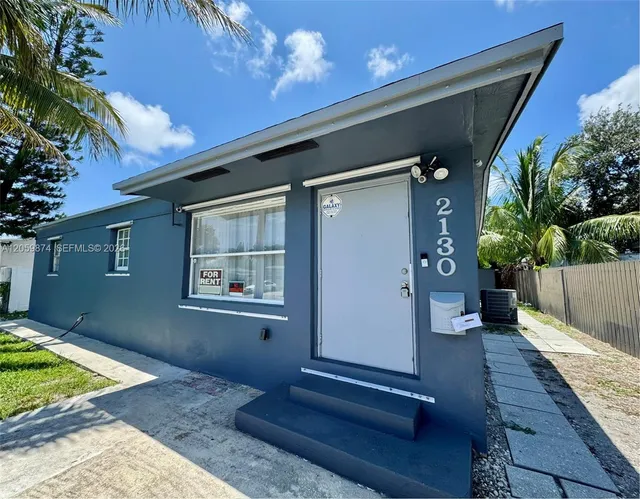 3-bedroom rental at 2130 Plunkett Court, Hollywood