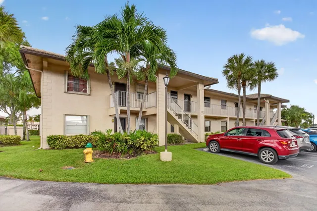 2-bedroom home at 5540 Lakeside Drive #102, Margate